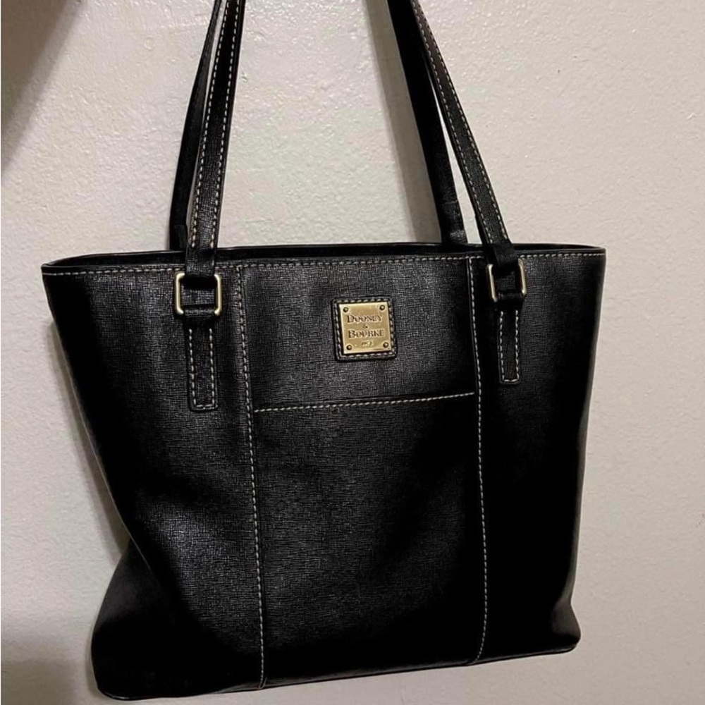 Dooney & Bourke